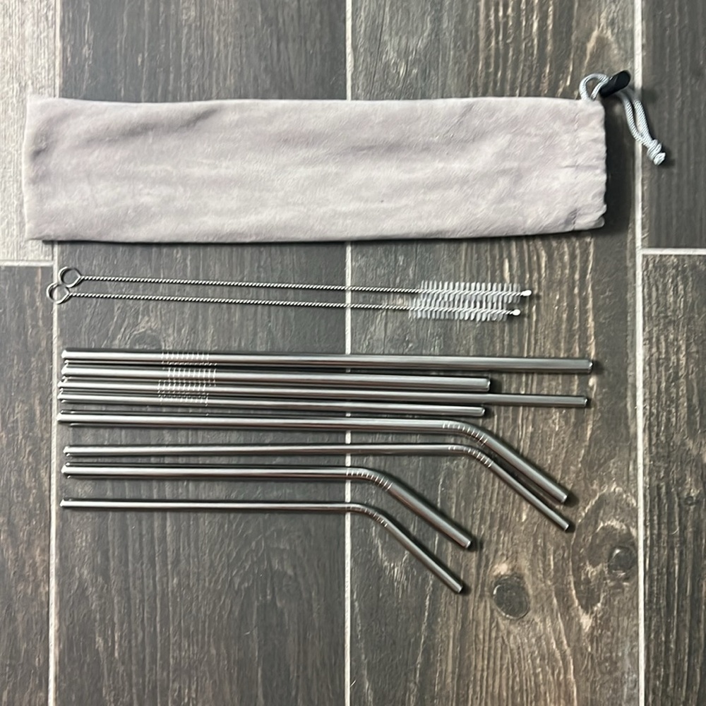 Set of Metal Straws with Cleaners and Pouch
